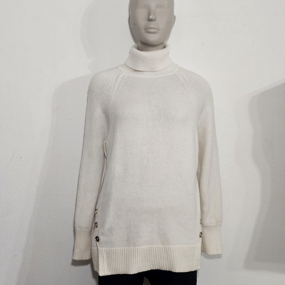 MICHAEL RORS-Chic Cream Turtleneck Sweater